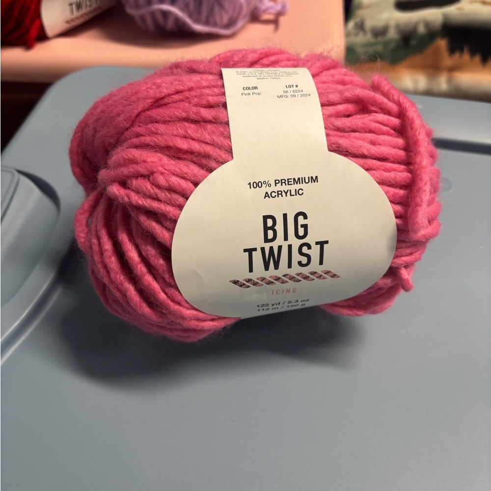 Big Twist Icing Yarn Pink Pop